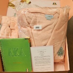 December Ivy Box Size Medium